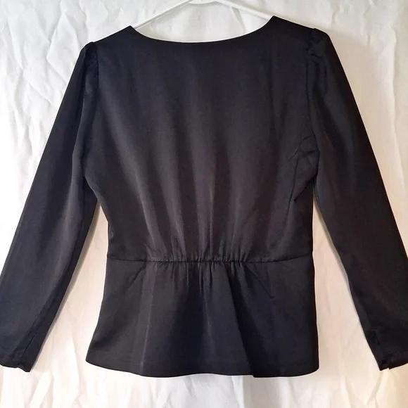 3/$20--J. Crew Black Button-Up Blouse, Cropped, Long Sleeves - Picture 8 of 14
